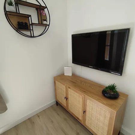 Grand Avec Terrasse דירה קאן