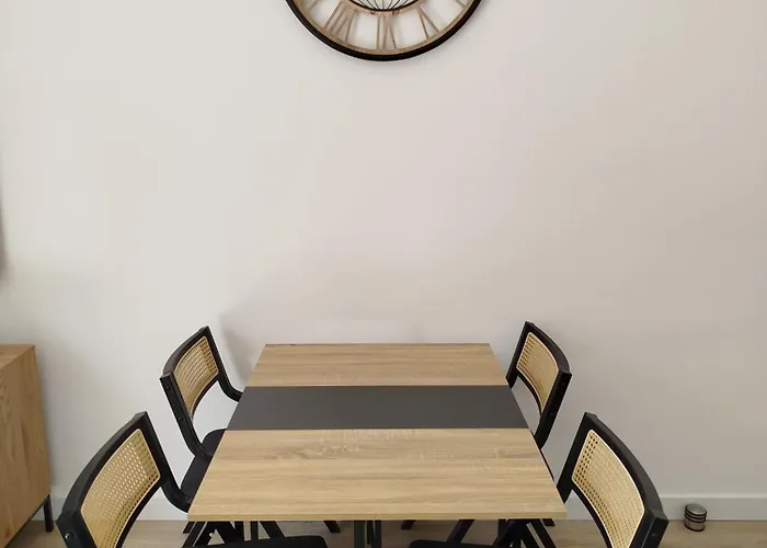Grand Avec Terrasse Daire
