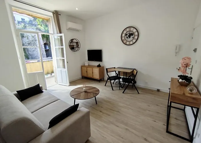 Daire Grand Avec Terrasse