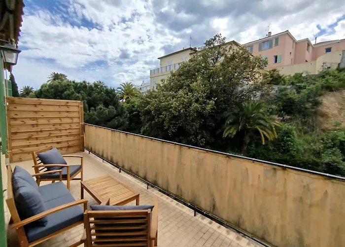 Grand Avec Terrasse *